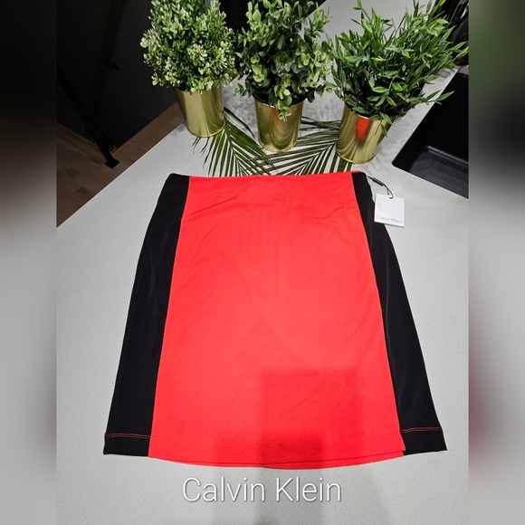 NWT CALVIN KLEIN Superbe jupe neuve de longueur midi noir et rouge - Picture 1 of 7